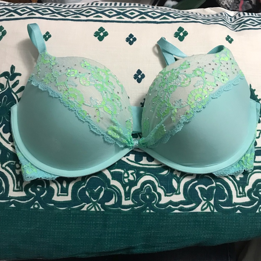 Victoria’s Secret Bra - 36D